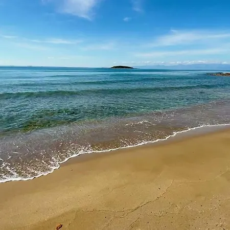 Island House In - Marathias Lägenhet Elíka