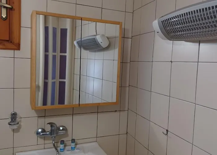 Island House In - Marathias * Elíka