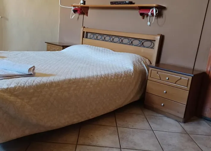 Island House In - Marathias *